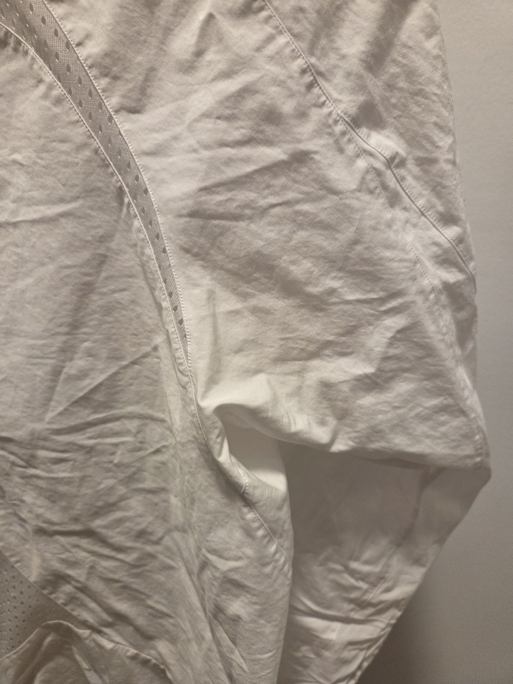 Junya Watanabe Comme des Garçons White Perforated Button-Up Shirt - Picture 5 of 7